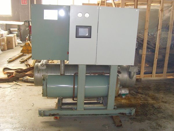 蒋湖农场酒店中央空调不停机清洗方法介绍